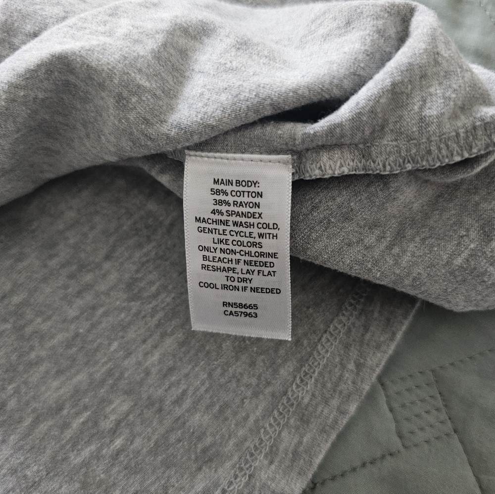 Caslon Gray V-Neck Women's Top Size XL - Picture 6 of 6